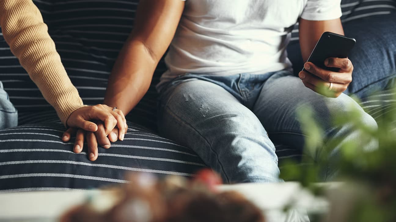 Identifying Signs of Emotional Affair in Marriage: Key Indicators to Watch For